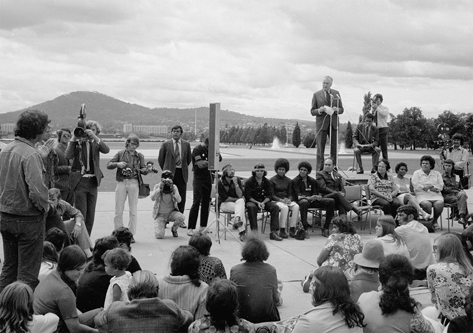 Gough Whitlam speaking at the Aboriginal Tent Embassy, Canberra, 1972 (State Library of New South Wales and the SEARCH Foundation via Wikimedia Commons)